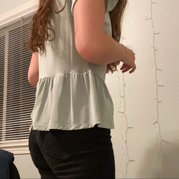 Sage Blouse - Picture 4 of 4